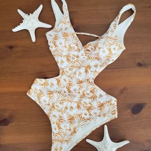 L*Space Monaco One Piece Swimsuit Size 6